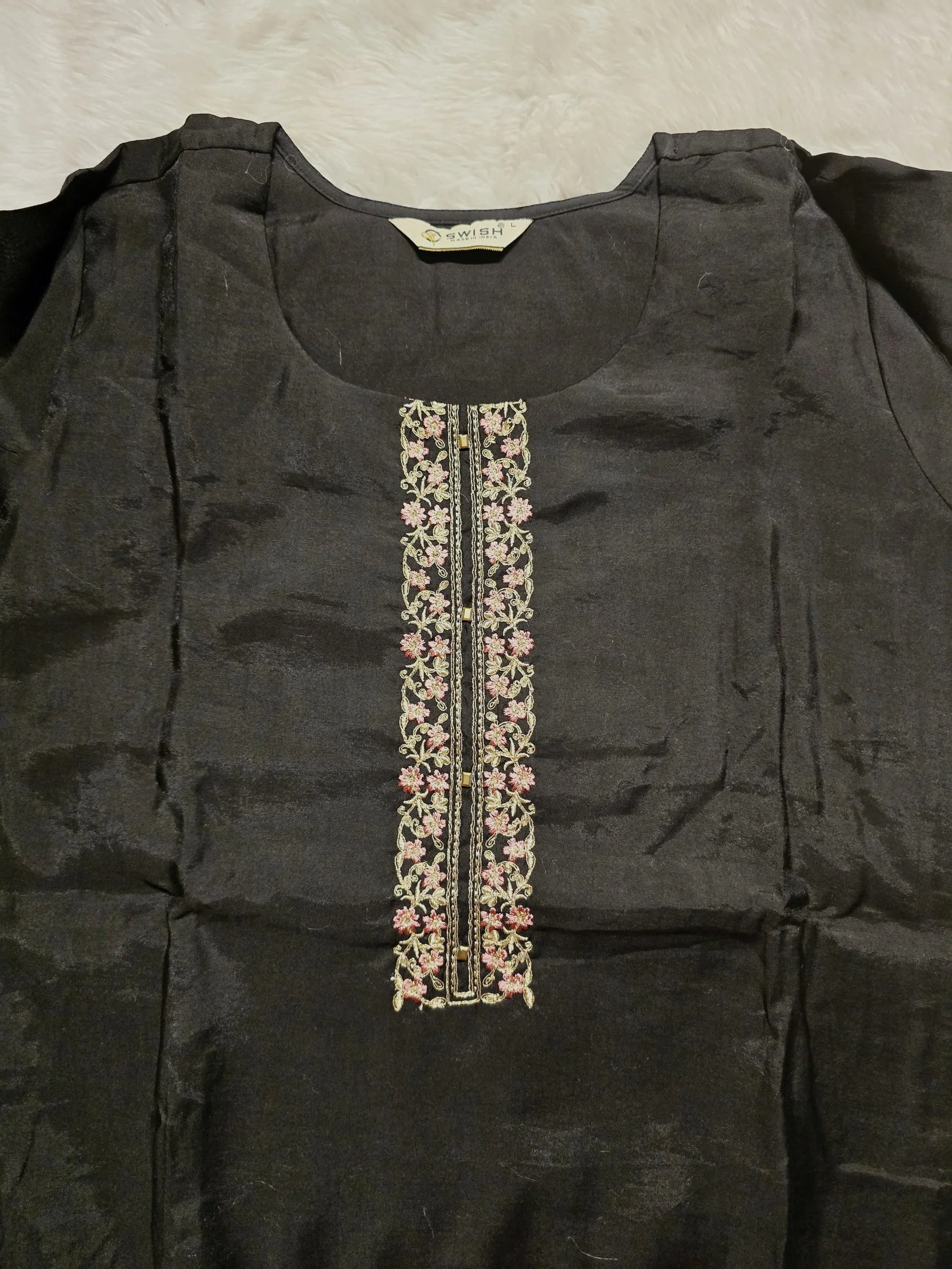 BLACK ELEGANCE - Image 6