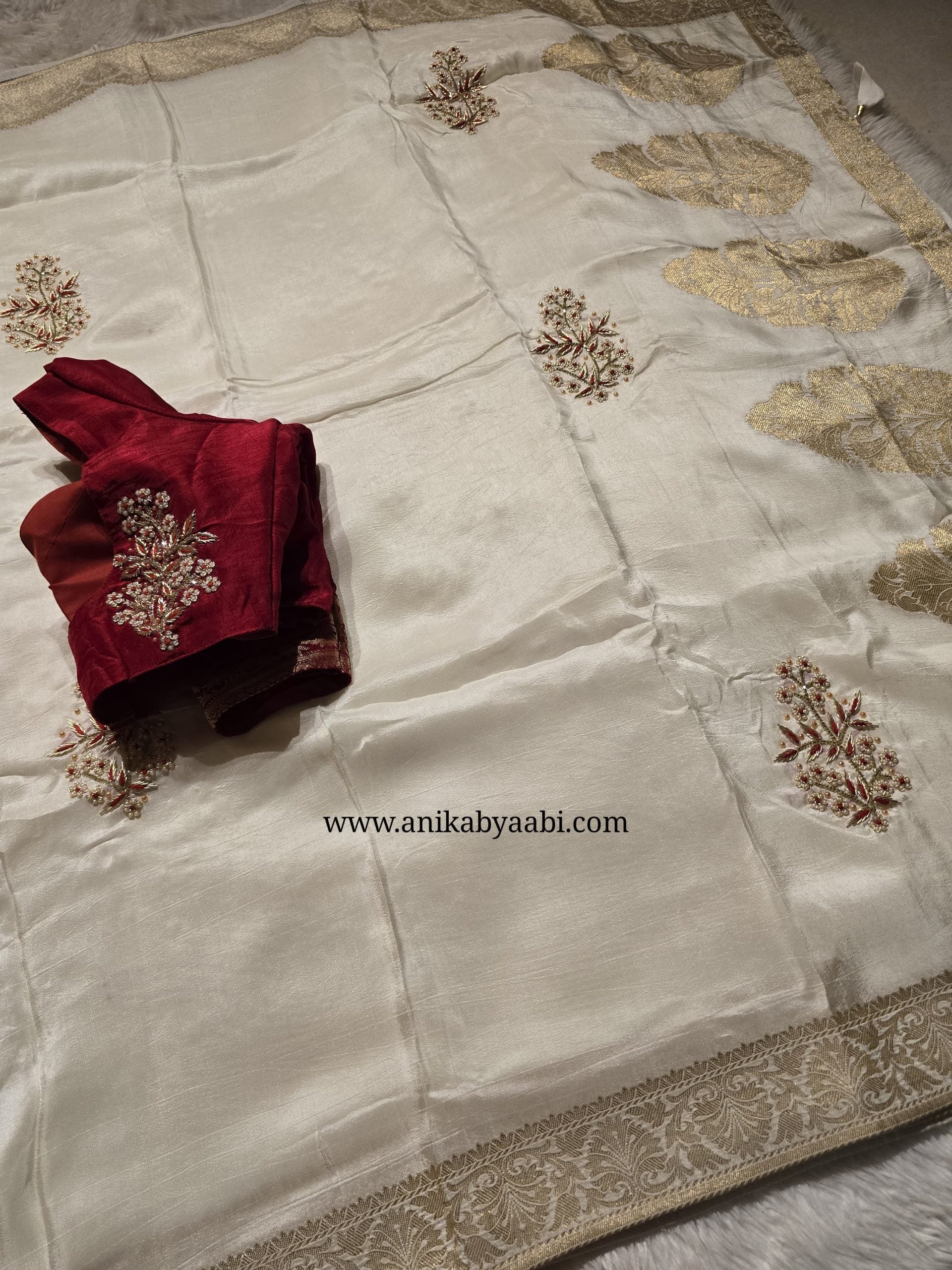 ONAM SERIES-TANVI HALFWHITE SAREE - Image 9