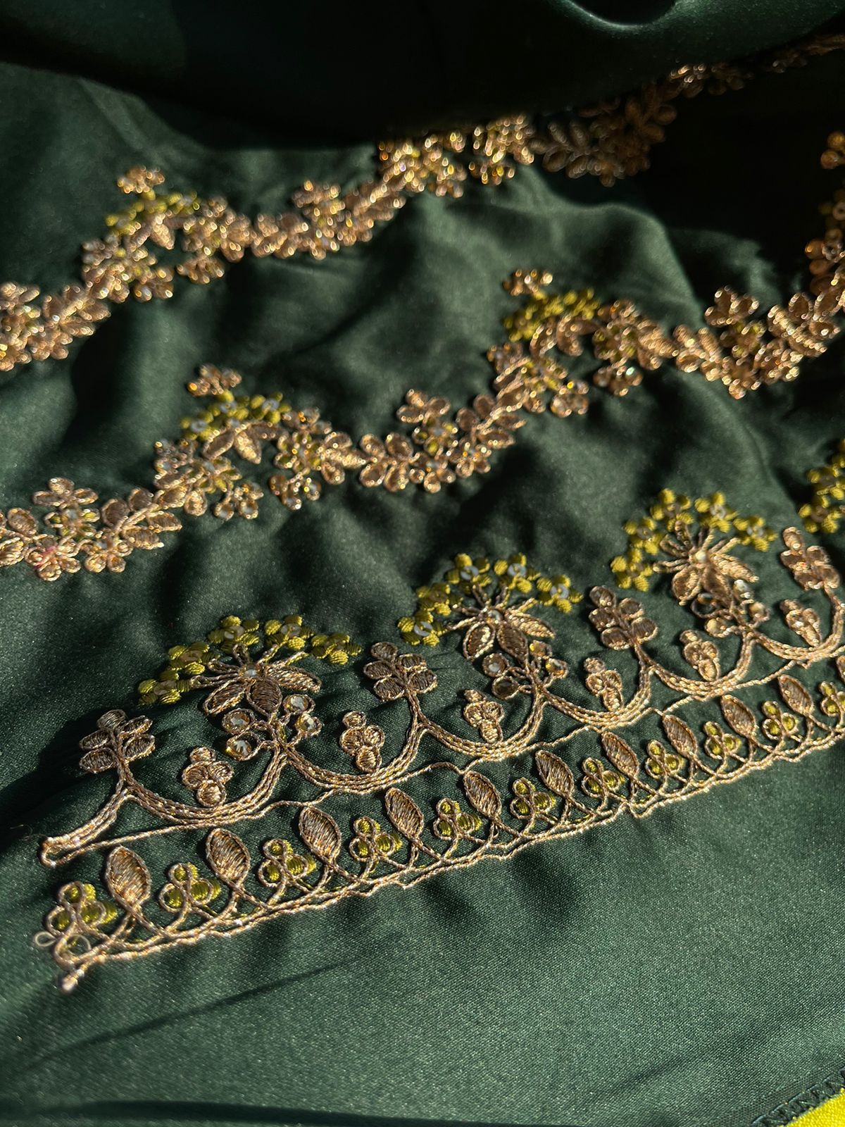 SUHA- GREEN SAREE - Image 8